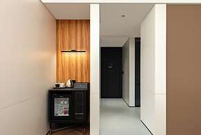 SHENZHENWANXIANGQINGHUAJIUDIAN