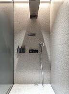 SHENZHENWANXIANGQINGHUAJIUDIAN