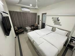 SR Hotel