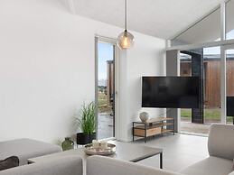 Holiday Home, 950m From sea