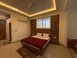 Shree Radha Residency-near ISKCON Temple