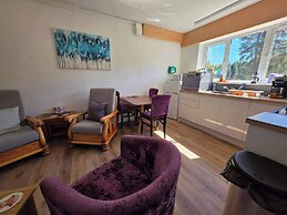 Cosy Apartment That Sleeps 3, Pets Welcome