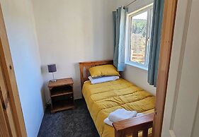Cosy Apartment That Sleeps 3, Pets Welcome