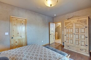 'black Bear Cabin' Near Skiing & Hiking!