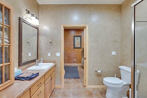 'black Bear Cabin' Near Skiing & Hiking!