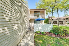 1 Mi to Beach: Condo w/ Bicycles in Spring Lake!