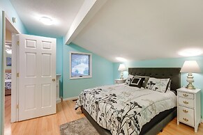 1 Mi to Beach: Condo w/ Bicycles in Spring Lake!