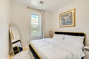 1 Mi to Prudential Center: Remote Work-ready Apt