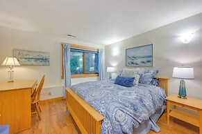 Mountain Views: Peaceful Bainbridge Island Retreat