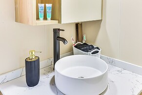 5 Mi to Stone Mountain: Lithonia Getaway