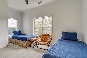 4 Mi to Ocean: Modern Townhome in Wilmington!