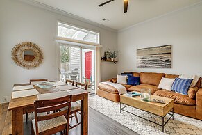 4 Mi to Ocean: Modern Townhome in Wilmington!