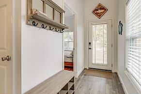 4 Mi to Ocean: Modern Townhome in Wilmington!