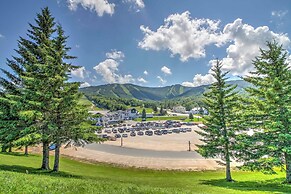 1 Mi to Killington Resort: Townhome w/ Dry Sauna!