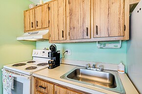 Beachfront Condo w/ Bay View in Fort Myers Beach!