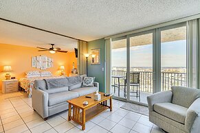 Beachfront Condo w/ Bay View in Fort Myers Beach!