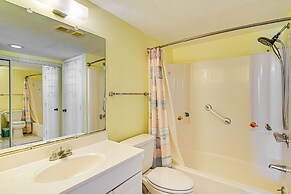 Beachfront Condo w/ Bay View in Fort Myers Beach!