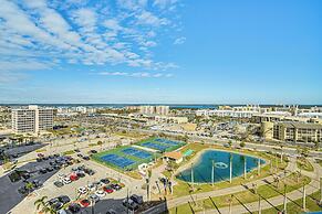 Beachfront Condo w/ Bay View in Fort Myers Beach!