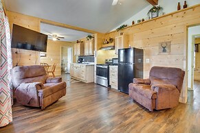 Walk to White River: Mountain View Family Cabin!