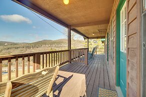 Walk to White River: Mountain View Family Cabin!
