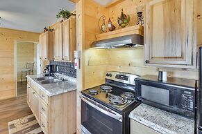 Walk to White River: Mountain View Family Cabin!