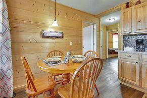 Walk to White River: Mountain View Family Cabin!