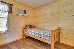 Walk to White River: Mountain View Family Cabin!