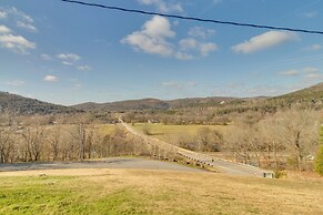 Walk to White River: Mountain View Family Cabin!