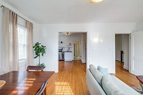 < 3 Mi to Dtwn Roanoke: Inviting Unit w/ Balcony