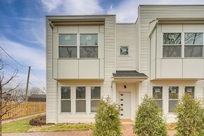 Townhome < 5 Mi to Naperville & Morton Arboretum