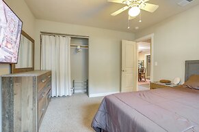 4 Mi to Dtwn Grass Valley: Forest Oasis w/ Hot Tub