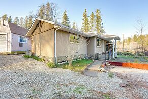 4 Mi to Dtwn Grass Valley: Forest Oasis w/ Hot Tub