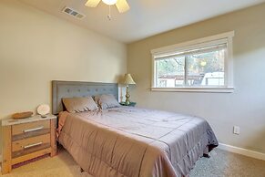4 Mi to Dtwn Grass Valley: Forest Oasis w/ Hot Tub