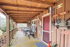 Walk to Little River Falls: Lakefront Cabin