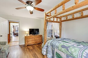 Walk to Little River Falls: Lakefront Cabin