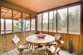 Walk to Little River Falls: Lakefront Cabin