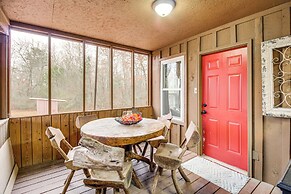 Walk to Little River Falls: Lakefront Cabin
