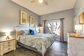 12 Mi to Dtwn Tucson: Tranquil Townhome w/ Office