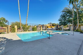 12 Mi to Dtwn Tucson: Tranquil Townhome w/ Office