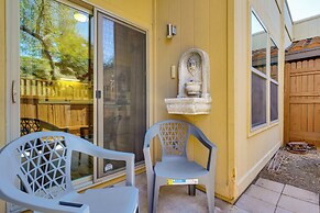 12 Mi to Dtwn Tucson: Tranquil Townhome w/ Office
