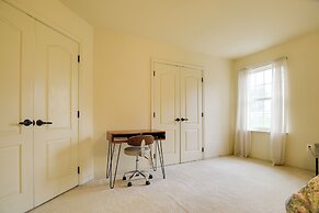 54 Mi to Dtwn DC: Spacious Family Home!