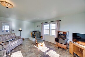 Grill & Screened Patio: Getaway in Montrose!
