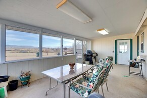 Grill & Screened Patio: Getaway in Montrose!