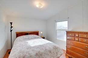 Grill & Screened Patio: Getaway in Montrose!