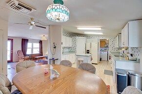 Grill & Screened Patio: Getaway in Montrose!