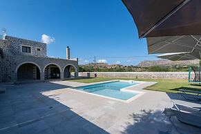 Villa Vilana With Private Pool