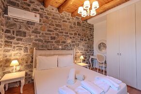 Villa Vilana With Private Pool