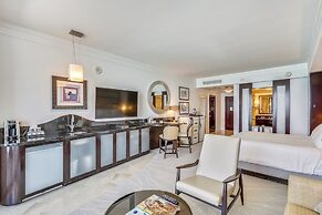 Residences at Fontainebleau Miami