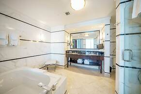 Residences at Fontainebleau Miami