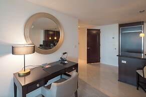 Residences at Fontainebleau Miami